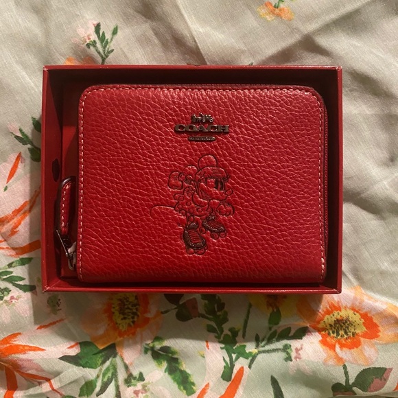 Coach Handbags - 🌺🌺🌺COACH🌺🌺🌺Minnie Mouse boxed wallet